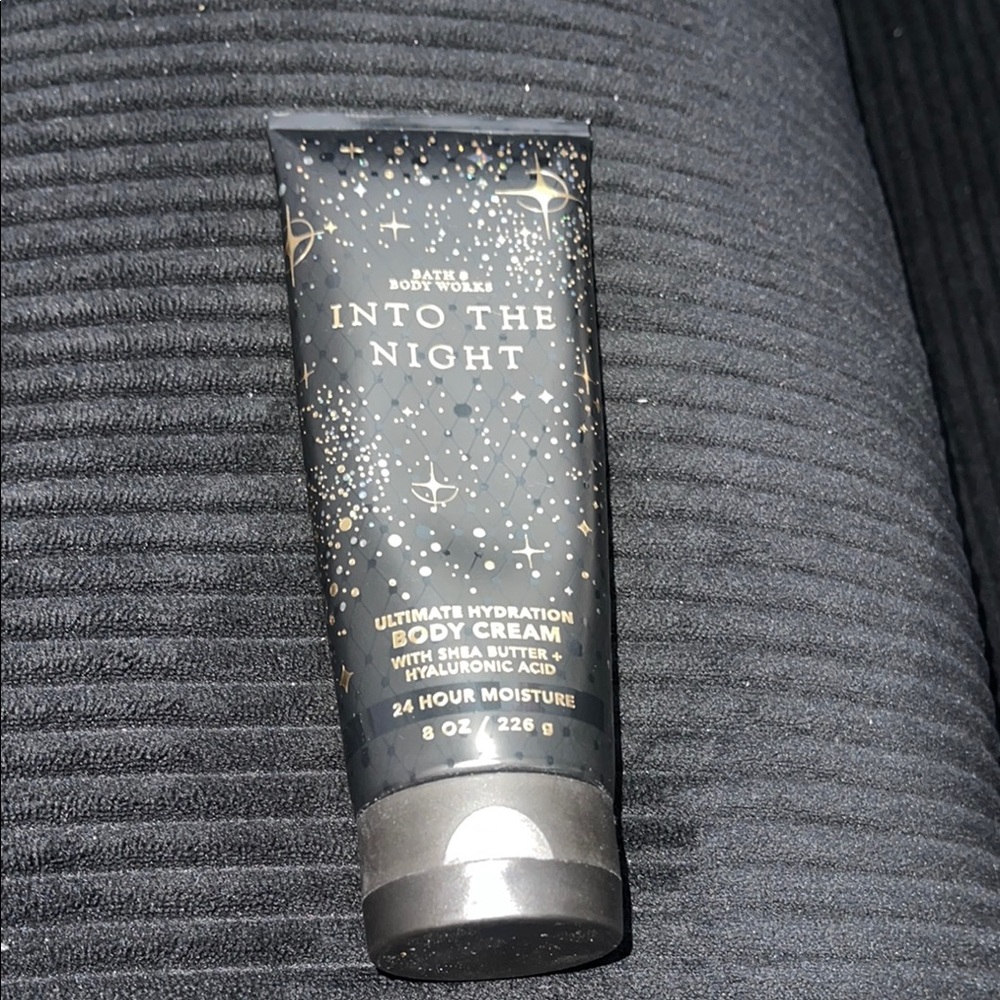 Brand new Bath & Body Works Into the Night Body Cream